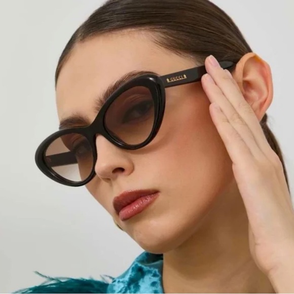 Excluded Gucci Sunglasses, New 325 - Picture 3 of 7